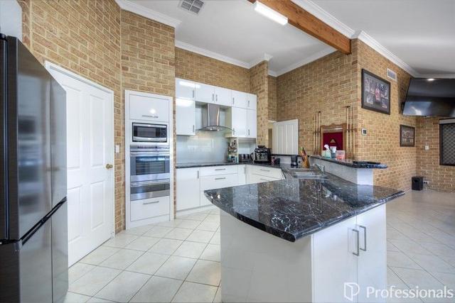 8 Capstone Way, WA 6064