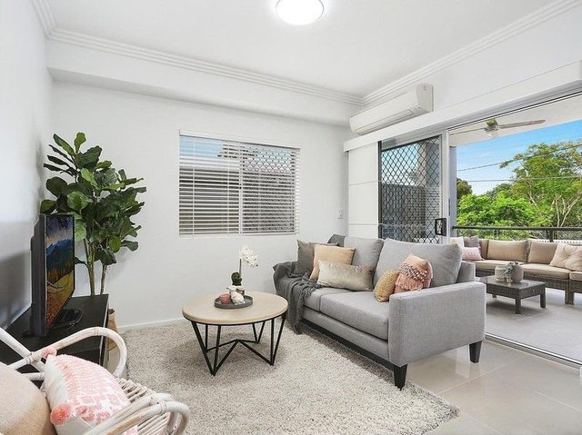 4/107 Hurdcotte Street, QLD 4051