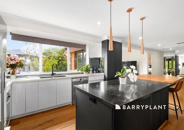 5 Manna Gum Court, VIC 3805