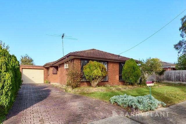8 Robinson Cr, VIC 3976