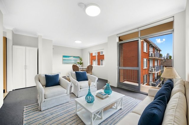 4/8 Coulter Street, NSW 2111