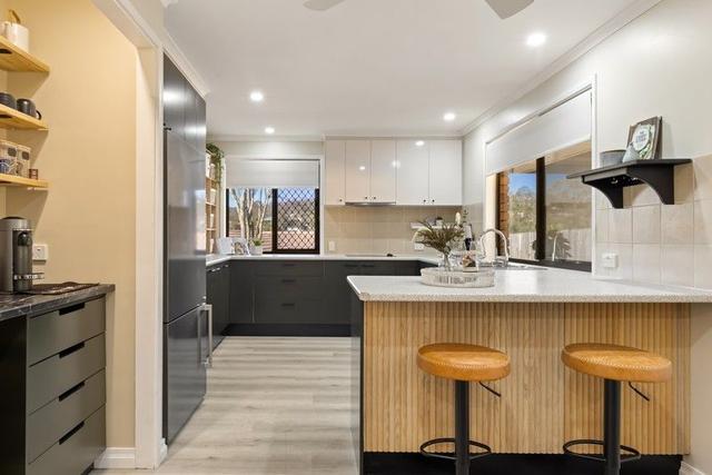 11 Narcamus Crescent, QLD 4128