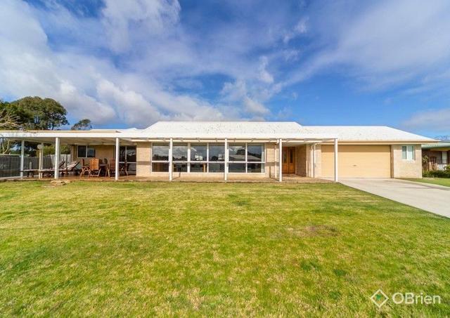 18 Lake Shore  Drive, VIC 3875