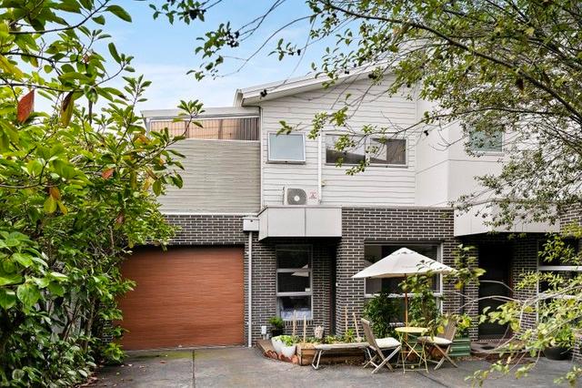 2/24 Lorensen Avenue, VIC 3058
