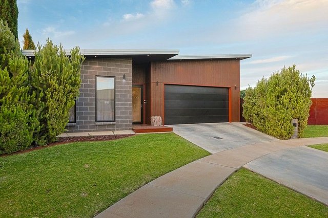 6 Windsor Court, VIC 3498