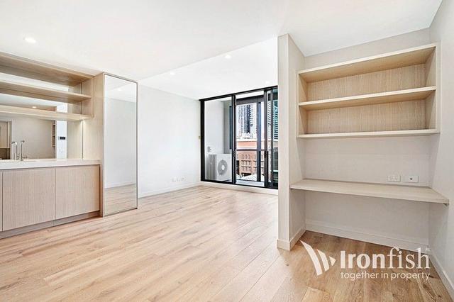 905/105 Batman Street, VIC 3003