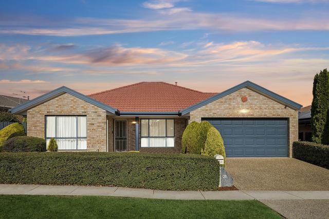 28 The Valley Avenue, ACT 2912