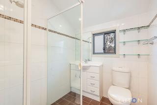 main bathroom (2018-10-04)
