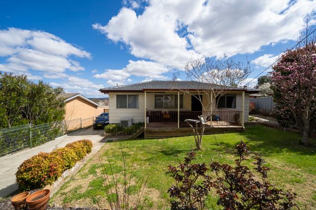 27 Elizabeth Crescent, NSW 2620