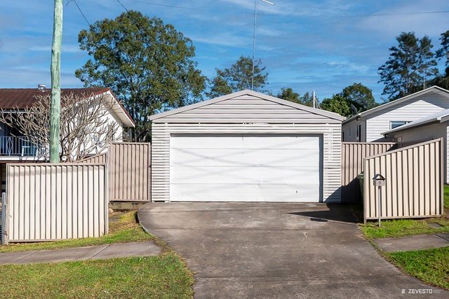 8 Adelaide Street, QLD 4114