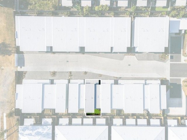 14/14 Waterman Place, QLD 4118