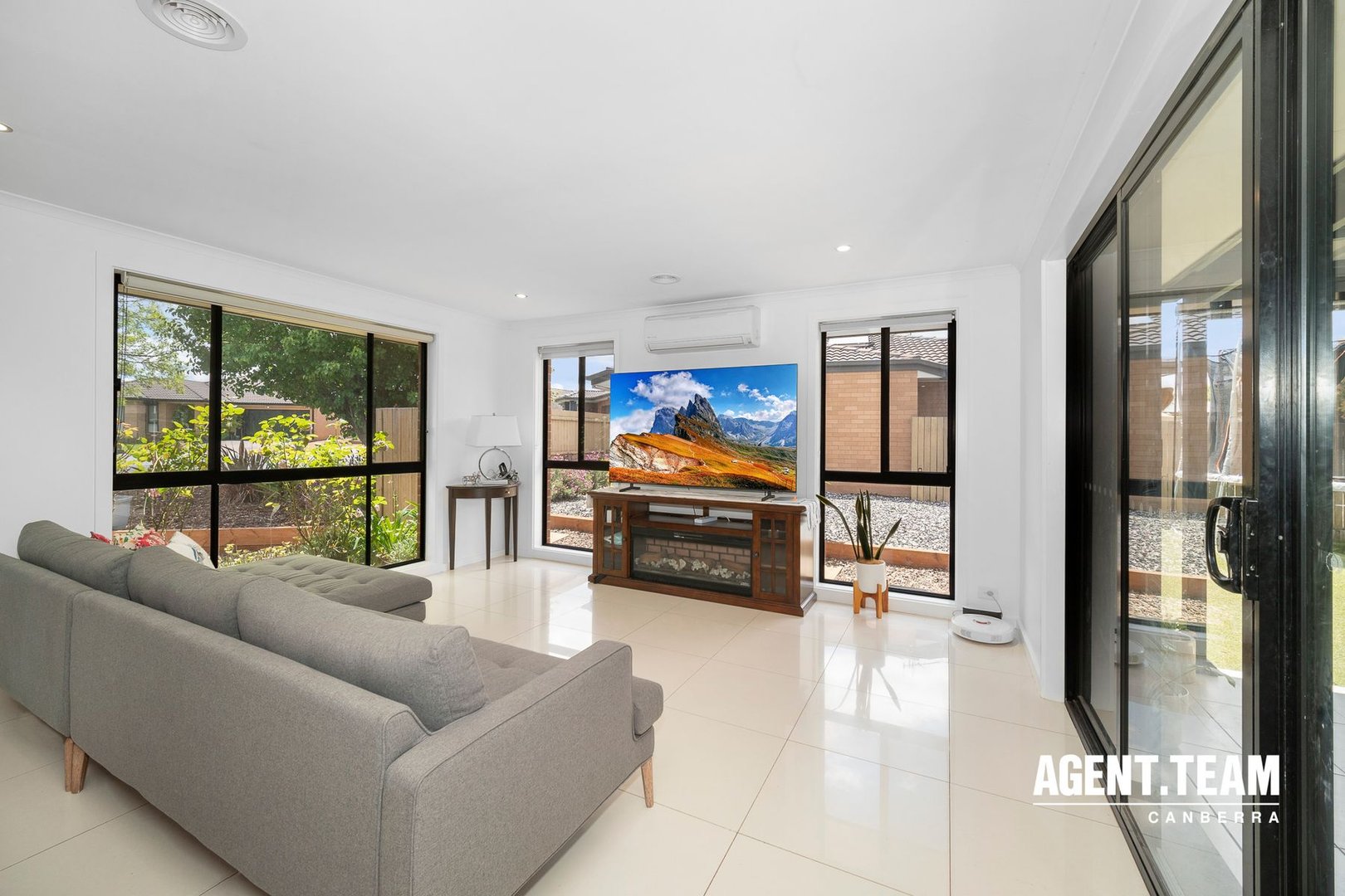 4 Gage Place, MacGregor ACT 2615 Allhomes