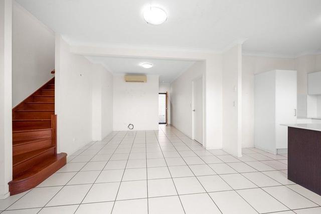 3/274 Cavendish Road, QLD 4151
