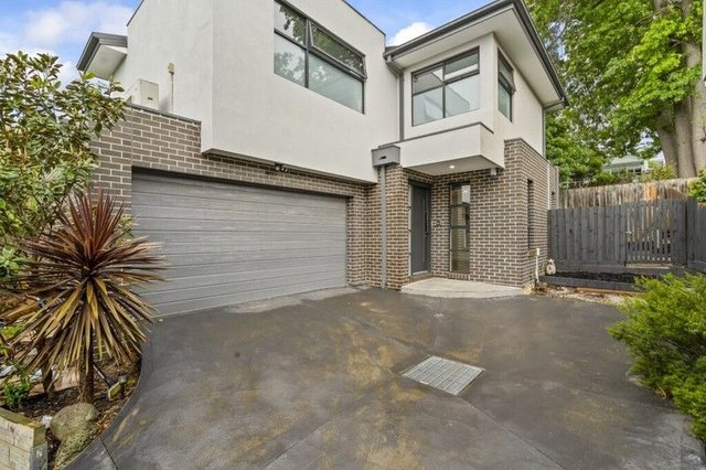 2/24 Winfield Road, VIC 3104