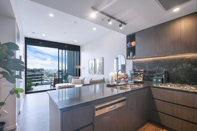 2004/14 Trafalgar Street, QLD 4102