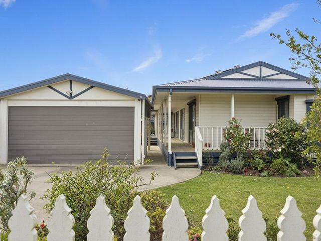 8 Alvina Crescent, VIC 3922