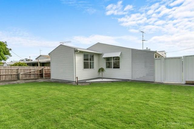 2 Malnham Crescent, VIC 3825