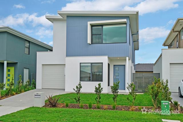 35 Hinton Loop, NSW 2570