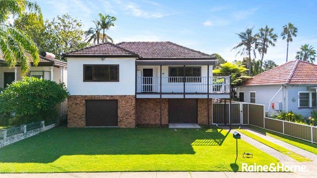 35 Waterside Crescent, NSW 2163