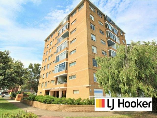 24/8-12 Trafalgar Street, NSW 2216