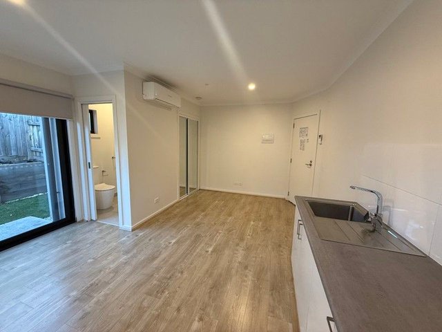 99 Beach  Street, VIC 3199