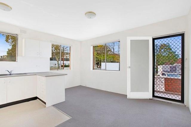 2/4 Tupia  Street, NSW 2019