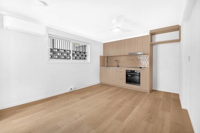 6/2 Surf  Street, QLD 4218