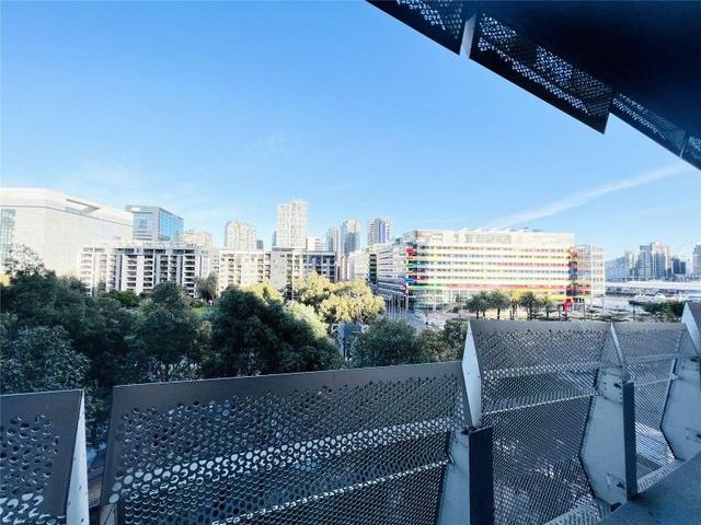 501/18 Waterview Walk, VIC 3008