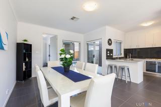 Dining Area & Kitchen