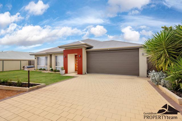 4 Doreen Pass, WA 6530