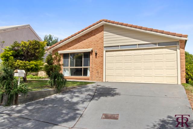 12 Marungul Avenue, ACT 2913