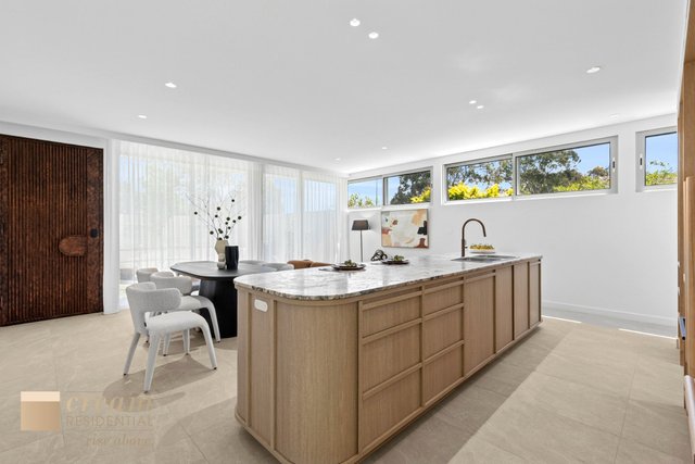 The Menzies - Unit 7, ACT 2605