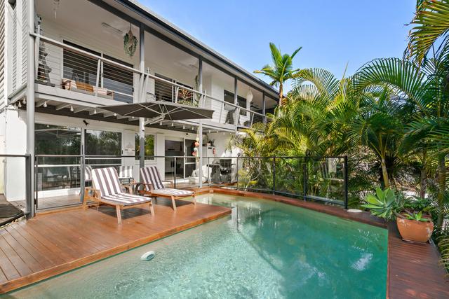 16 Warana Street, QLD 4567
