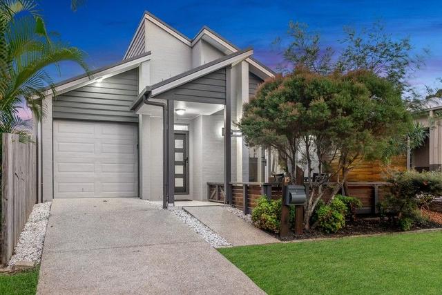 15 Planigale Crescent, QLD 4509