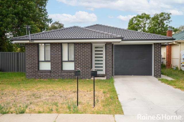 1/20 Tichborne Crescent, NSW 2650