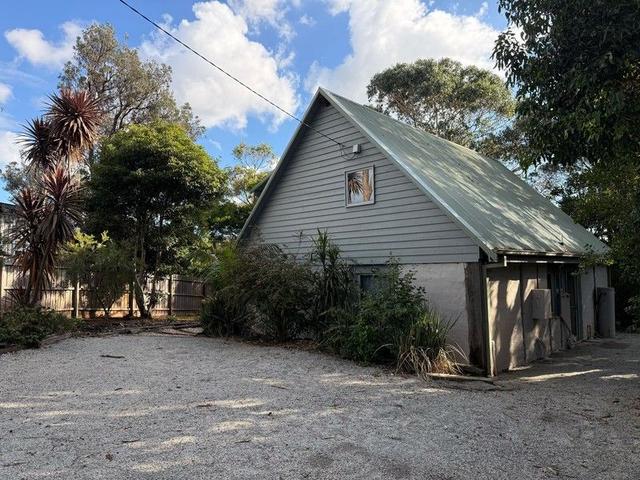 16 San Remo Crescent, VIC 3922