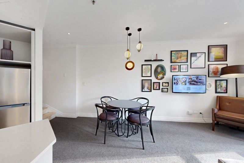 https://images.allhomes.com.au/property/photo/a35f0e66c00b4f3f81df7f82883e0c34_hd.jpg