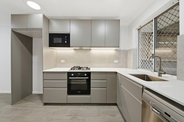 1/8 Newton Street, WA 6053