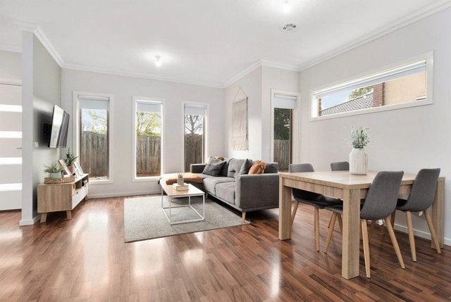 2/93 Salmon Street, VIC 3915