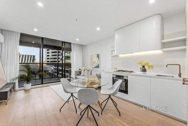 M104/25 Osullivan Road, VIC 3150