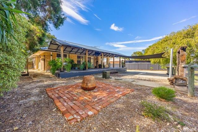 5 Blue Wren Close, WA 6125