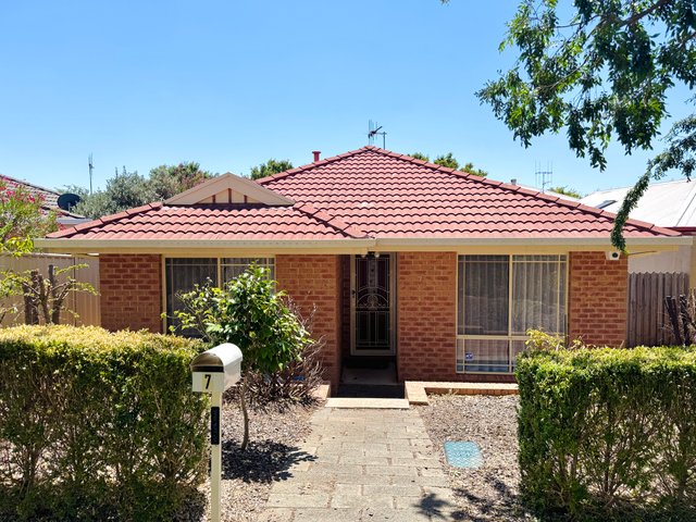 7 Bendora Crescent, ACT 2913