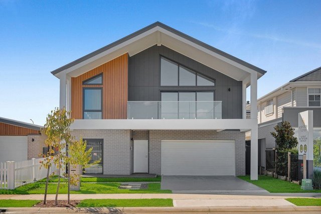 8 Scar Tree Crescent, NSW 2571