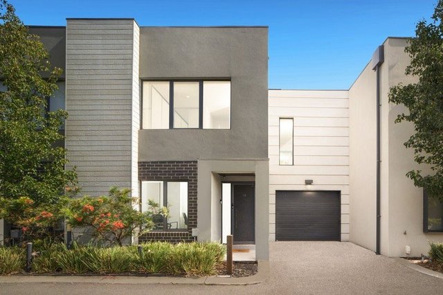 16/47 Waterhaven Boulevard, VIC 3030