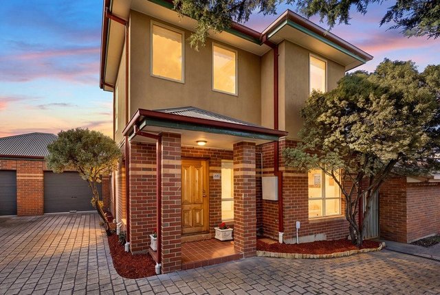 2/8 Chandos Street, VIC 3037