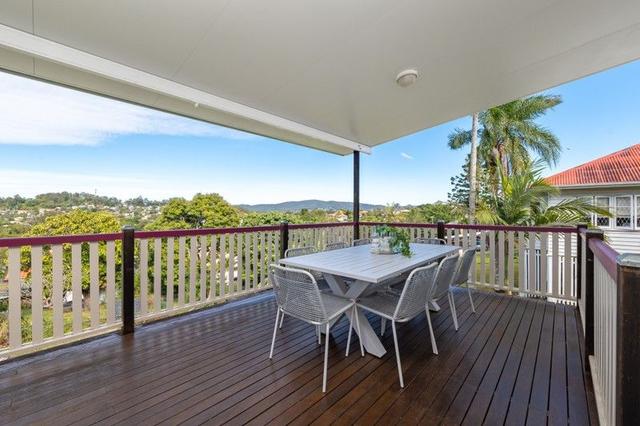 84 Redwood Street, QLD 4053