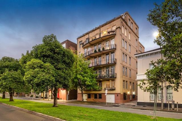 21/322 Albert St, VIC 3002