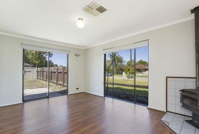 1 Leschenaultia Place, WA 6208