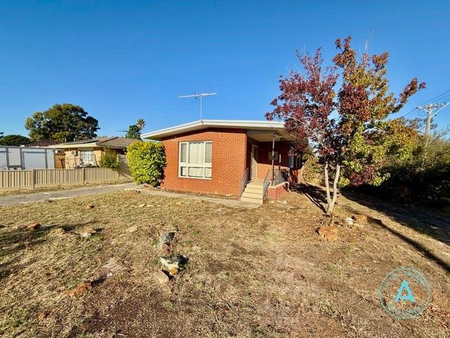 32 Clenham Way, WA 6111