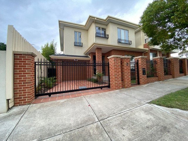 4 Heather Road, VIC 3162